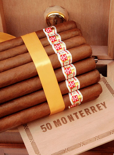Hoyo_Monterrey_Replica_Antigua_Maravillas_No1_Cigars