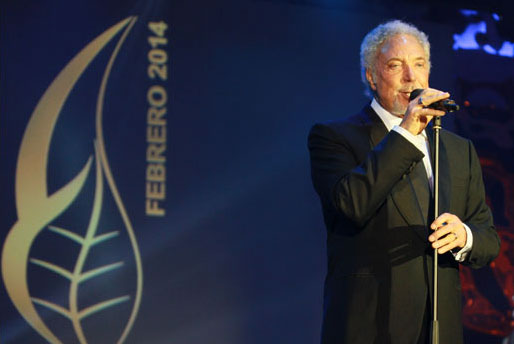 The spectacular performance by Tom Jones and a grand auction close  the 16th Habanos Festival  